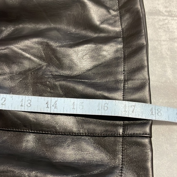 NWT Kendall + Kylie Faux Leather Belted Skirt - Picture 5 of 10